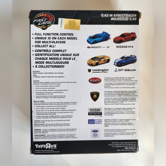 Lamborghini Aventador LP700-4 Toy Car - Picture 5 of 6